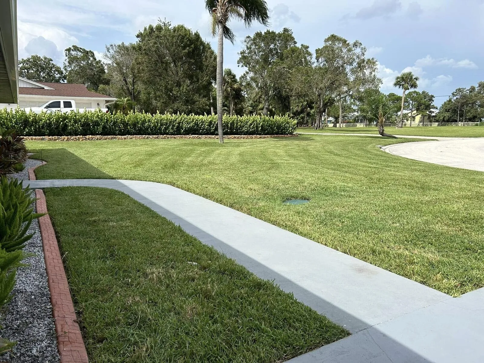 Edged sidewalk